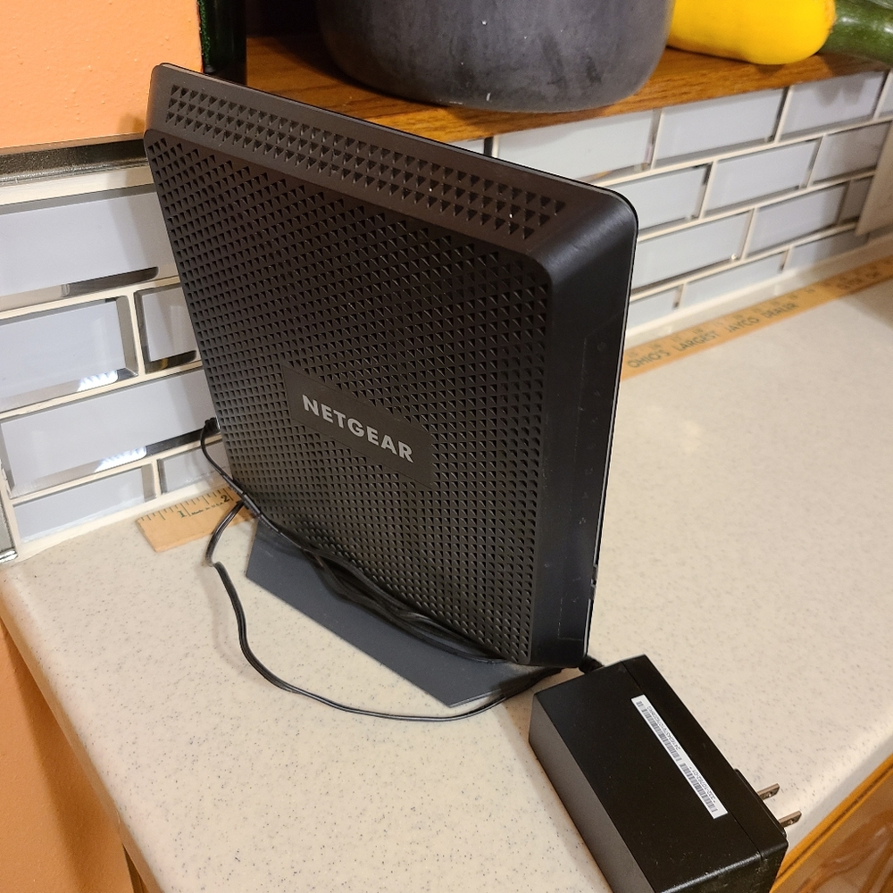 Netgear wifi unit - Picture 4 of 7